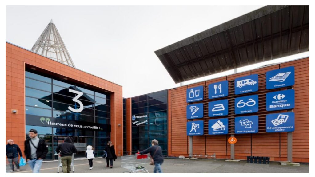 Centre commercial Carrefour Angoulins : 40 boutiques et restaurants