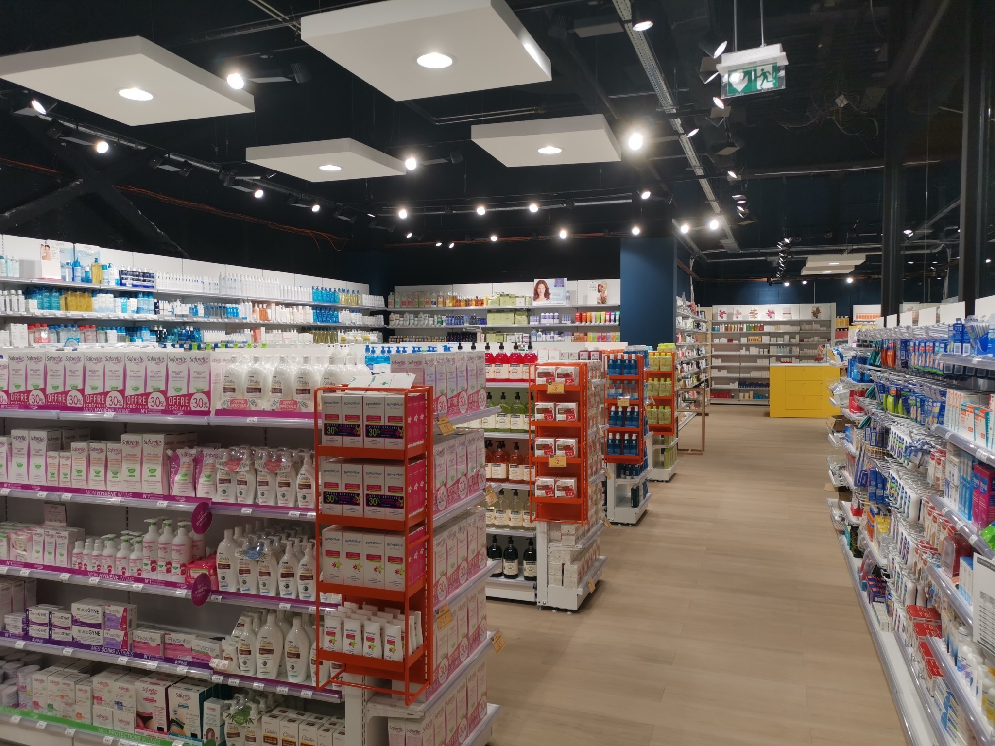 Pharmacie des Alpes - Centre Commercial Carrefour Annecy