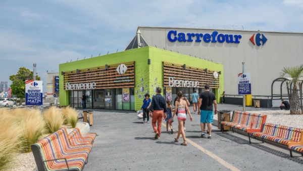 Centre commercial Carrefour Châteauneuf-les-Martigues : 18 boutiques et
