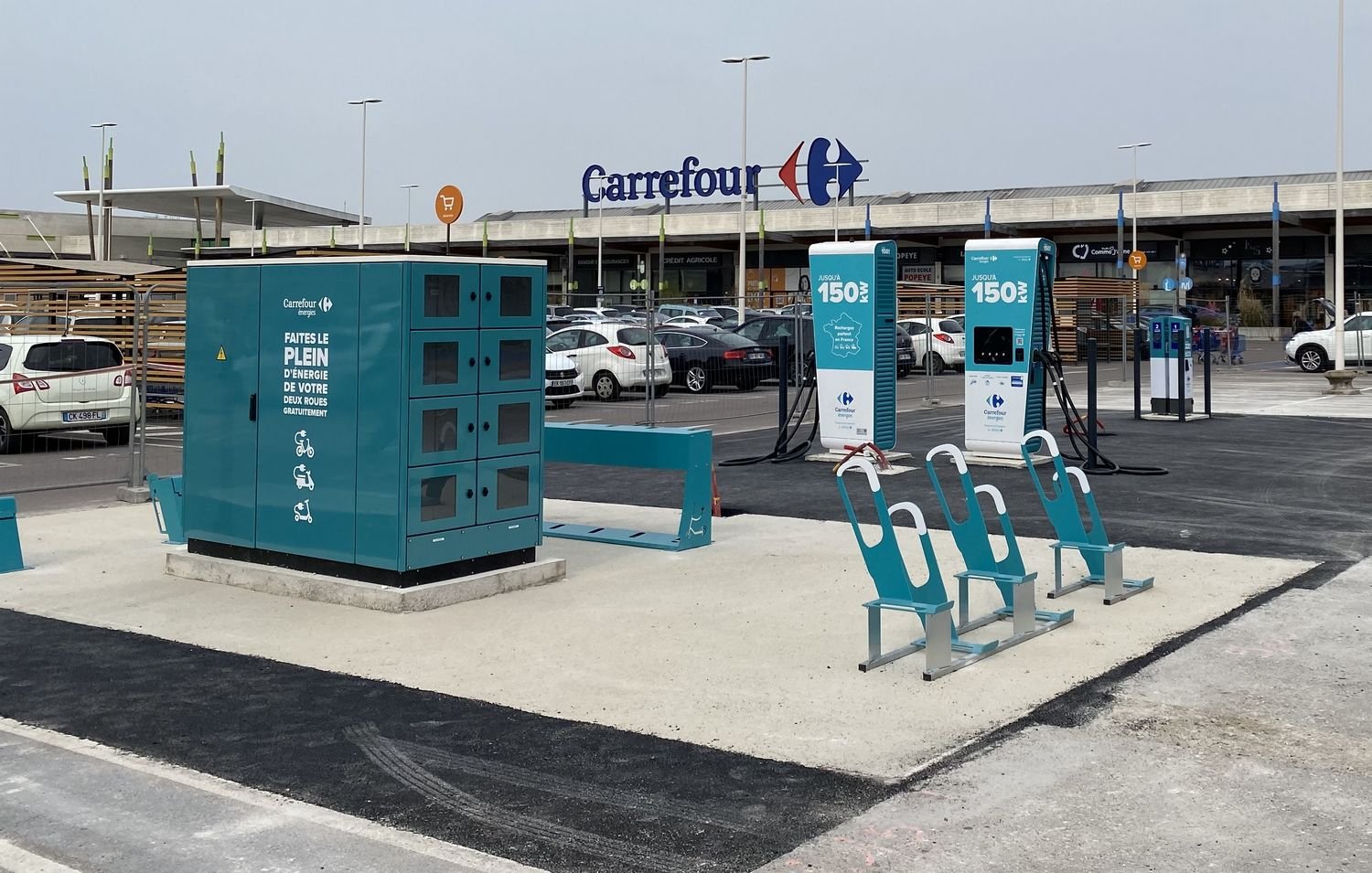 Mise en place d'une borne de recharge véhicule électrique - MARSEILLE (13)  - Sarl Soleil Vert