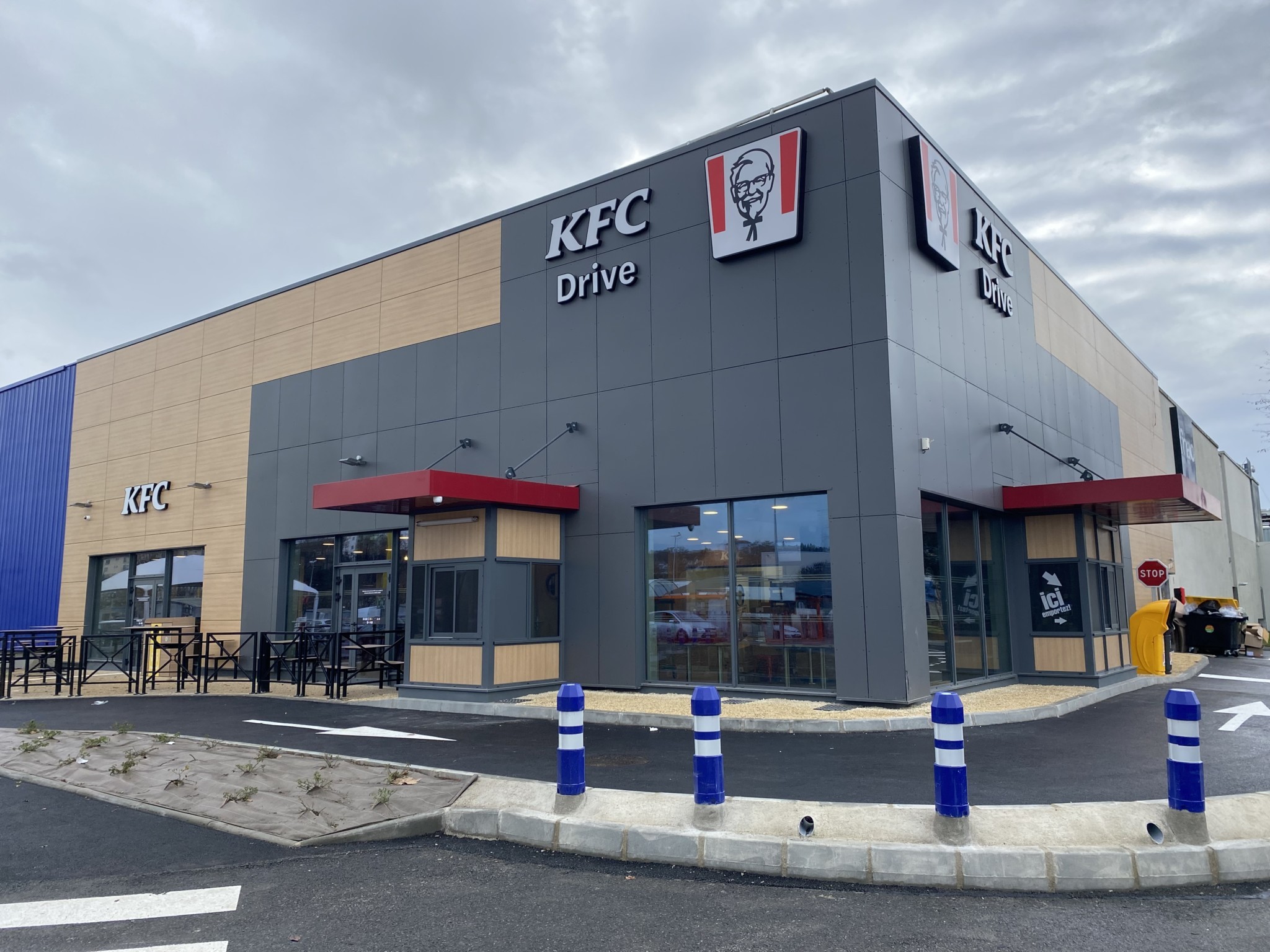 KFC Centre Commercial Carrefour SaintJacques