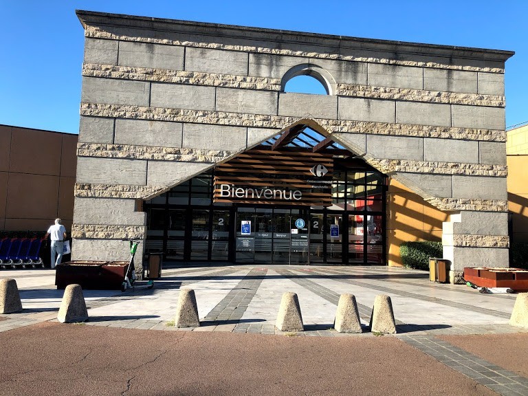 Centre Commercial Carrefour Francheville