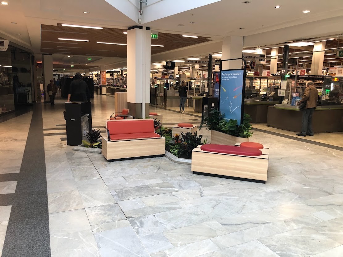 Centre Commercial Carrefour Francheville