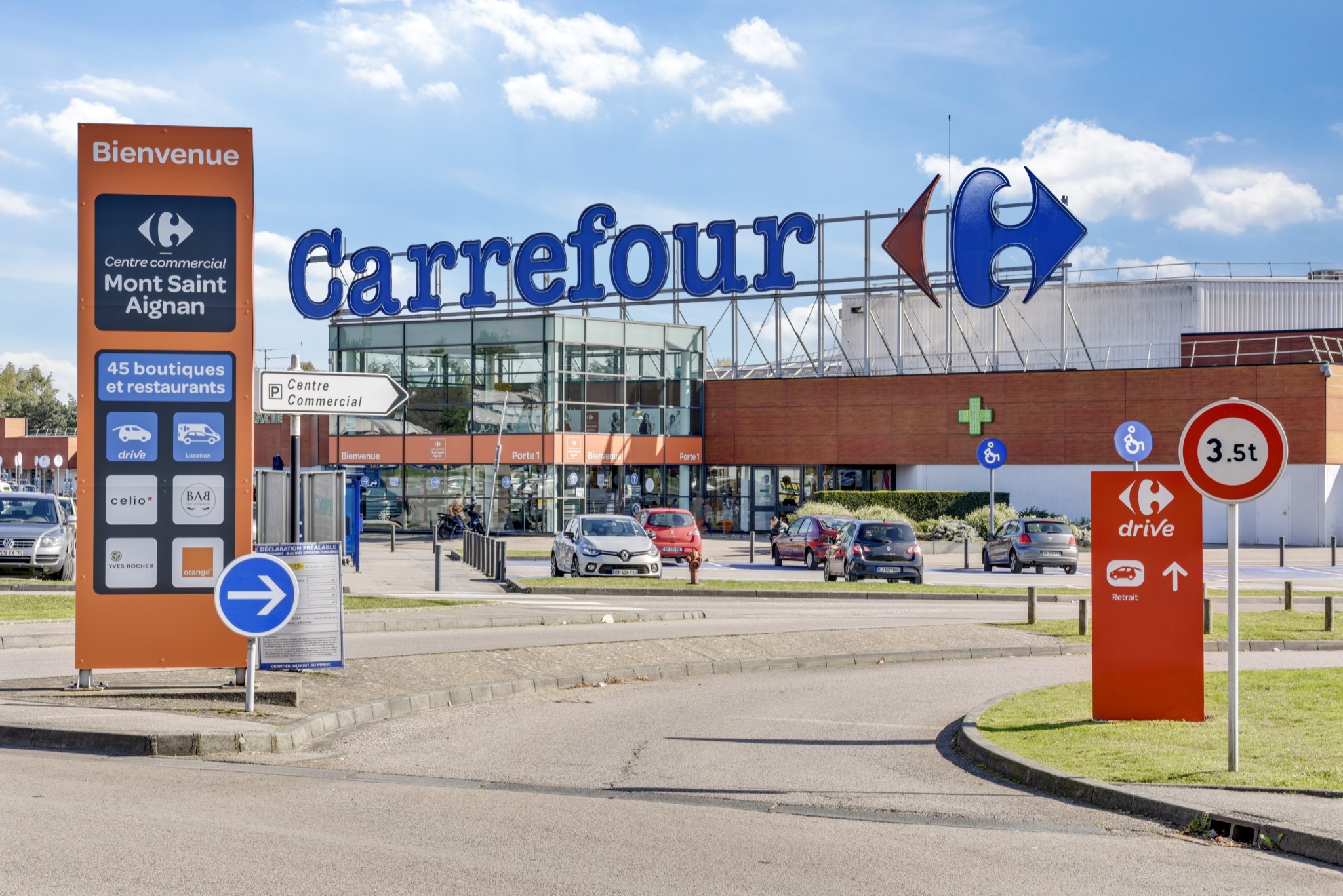 Centre commercial Carrefour Mont Saint Aignan 