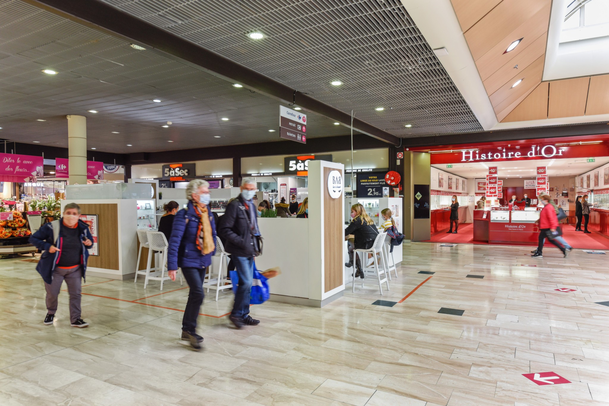 Centre commercial Carrefour Mont Saint Aignan 